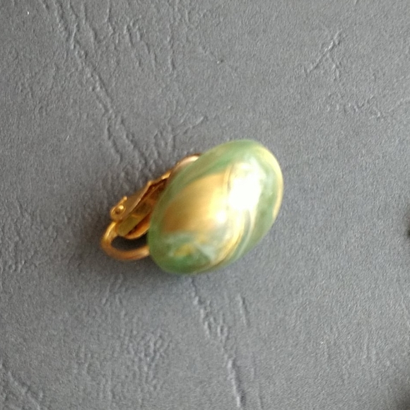 Green Necklace & Earring Set - Picture 2 of 8